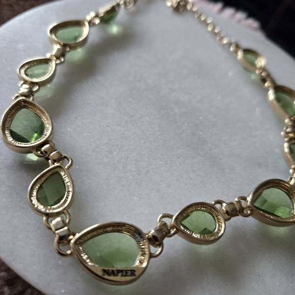 Vintage Napier Green Faceted Necklac - Picture 2 of 3